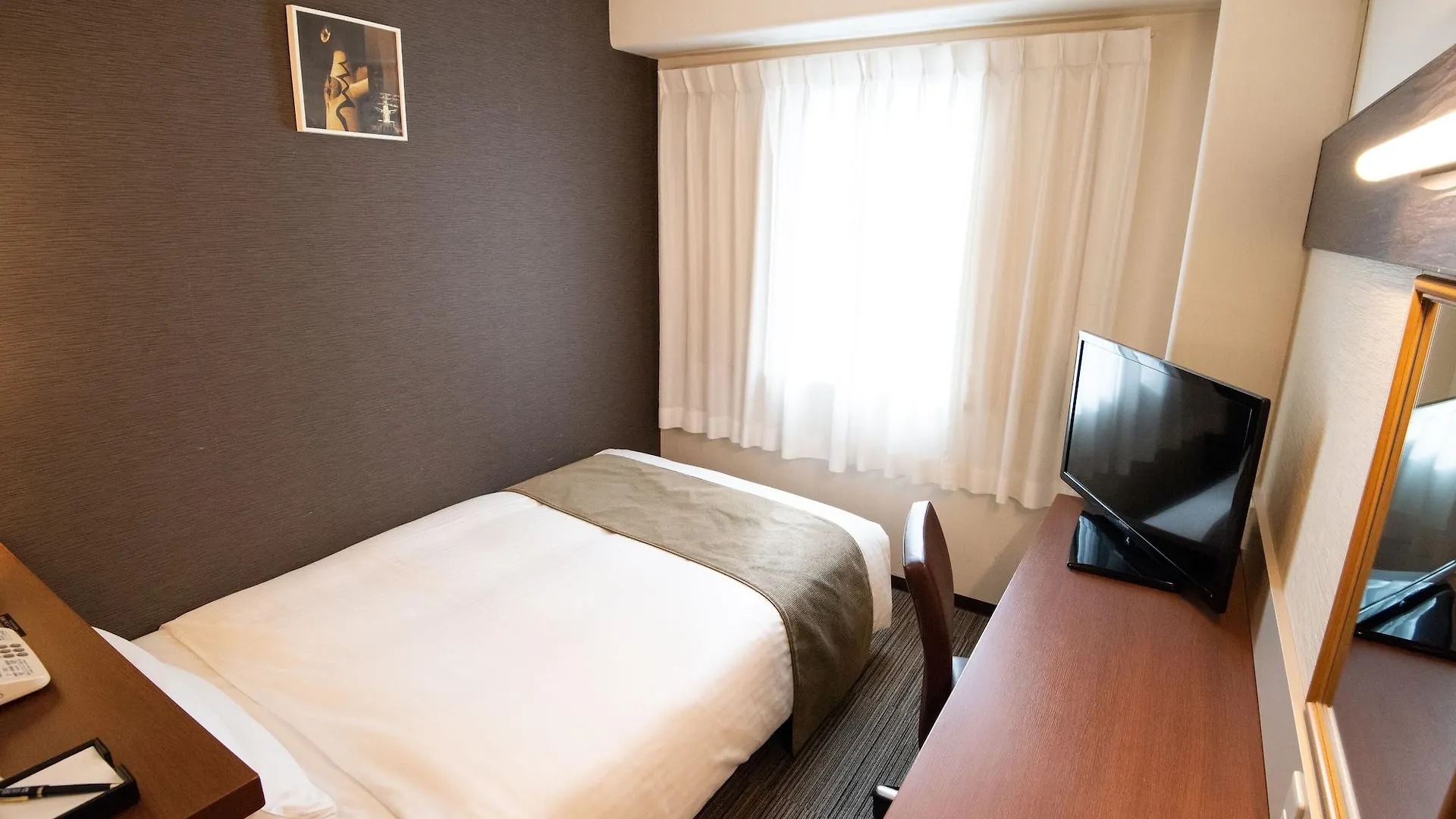 Via Inn Shin Osaka 3*,